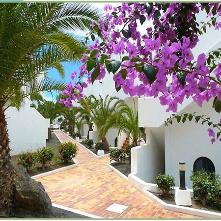 Chromotheraphy Cerca Del Mar Apartment Costa Teguise Exterior photo