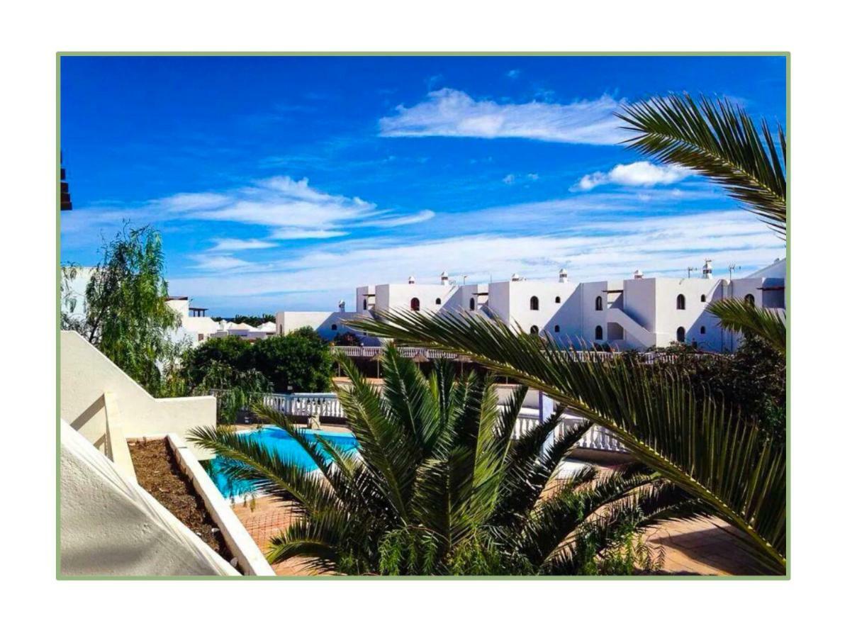 Chromotheraphy Cerca Del Mar Apartment Costa Teguise Exterior photo